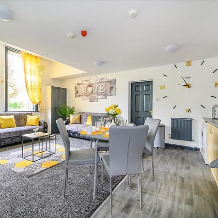 -F5Gh- For Relaxed & Cosy Stay, Free Parking, Wifi Leeds  Extérieur photo