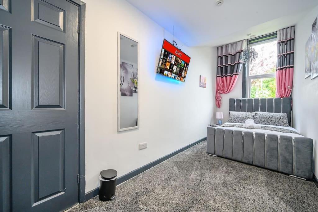 -F5Gh- For Relaxed & Cosy Stay, Free Parking, Wifi Leeds  Extérieur photo